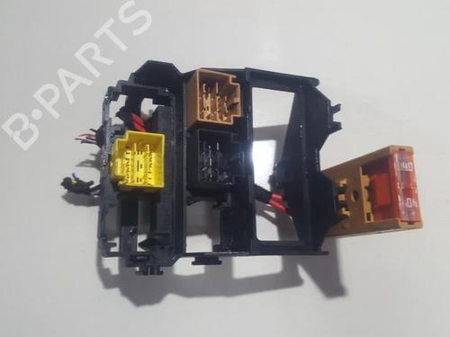 Used Fuse box Fuse box AUDI A4 B8 (8K2) 2.0 TDI (143 hp) 33513140 33513140