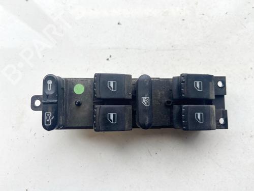 Used Switch SKODA SUPERB I (3U4) 2.5 TDI (163 hp) 32886637