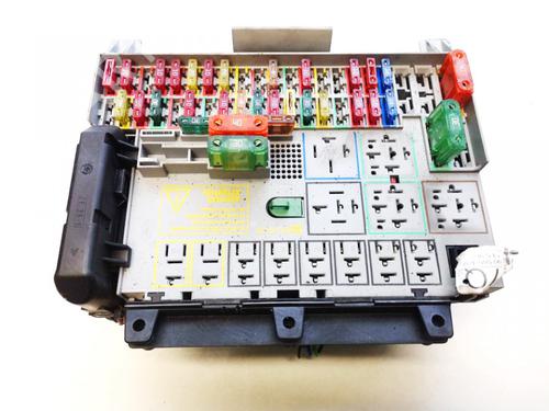 Used Fuse box Fuse box OPEL VECTRA B Estate (J96) 2.0 DTI 16V (F35) (101 hp) 33105996 33105996