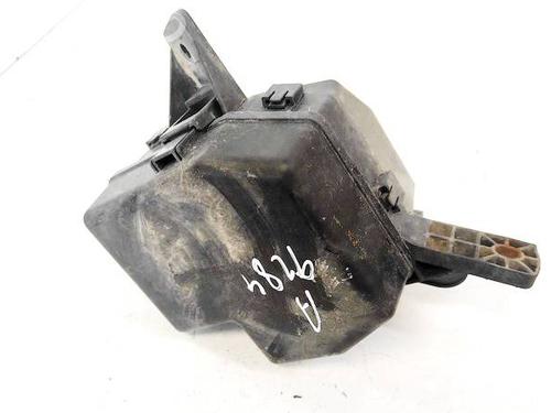 fuse-box-toyota-yaris-_p9_-2005-2006-2007-2008-2009-2010-2011-2012-2013-2014-32949099 main image