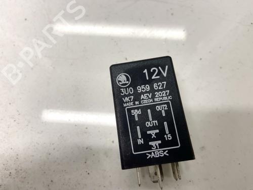 Electronic sensor SKODA SUPERB I (3U4) 1.9 TDI | BP32893453M84 - Image 2