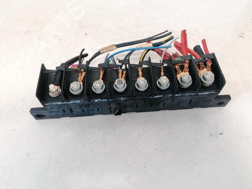 Used Fuse box Fuse box AUDI A6 C4 (4A2) 1.9 TDI (90 hp) 33097219 33097219