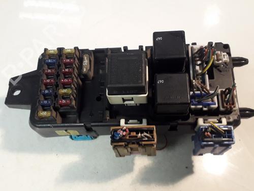 Used Fuse box Fuse box 33513504 33513504