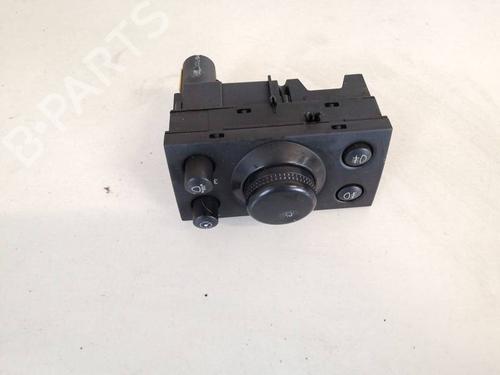 Used Switch Switch OPEL SIGNUM Hatchback (Z03) 2.2 DTI (F48) (125 hp) 35388288 35388288