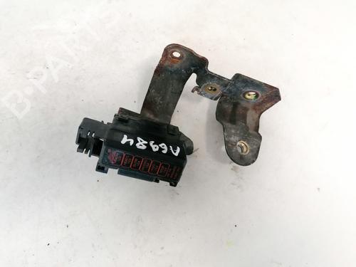 Used Fuse box MAZDA 626 V (GF) 2.0 Turbo DI (GFFP) (101 hp) 33094054