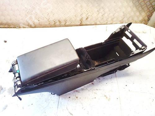Used Armrest / Center console Armrest / Center console TESLA MODEL Y (5YJY) Long Range All-wheel Drive (514 hp) 35082177 35082177