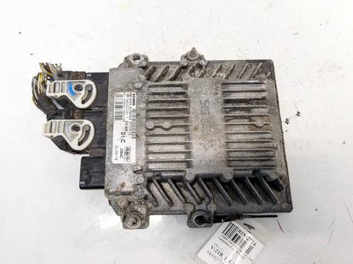 engine-control-unit-ecu-volvo-s40-ii-544-2003-2004-2005-2006-2007-2008-2009-2010-2011-2012-32933258 main image