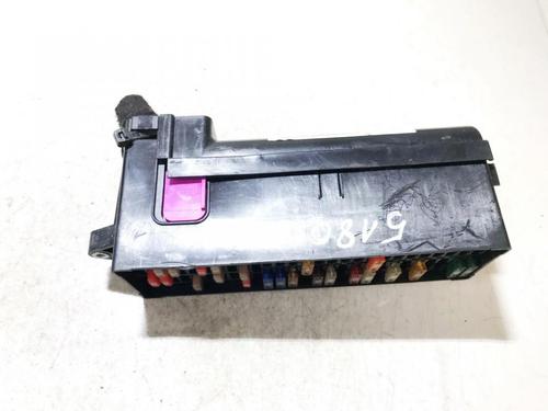 Used Fuse box Fuse box VW TOURAN (1T1, 1T2) 1.9 TDI (105 hp) 33518561 33518561