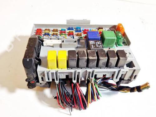 Used Fuse box Fuse box 32570714 32570714