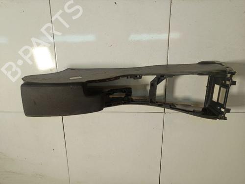 Used Armrest / Center console Armrest / Center console RENAULT MEGANE III Hatchback (BZ0/1_, B3_) 1.6 16V (BZ1B, BZ1H) (110 hp) 34850323 34850323
