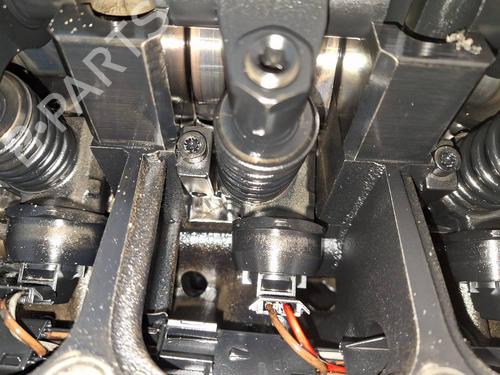 Used Injector Injector VW PASSAT B6 (3C2) 1.9 TDI (105 hp) 35111708 35111708