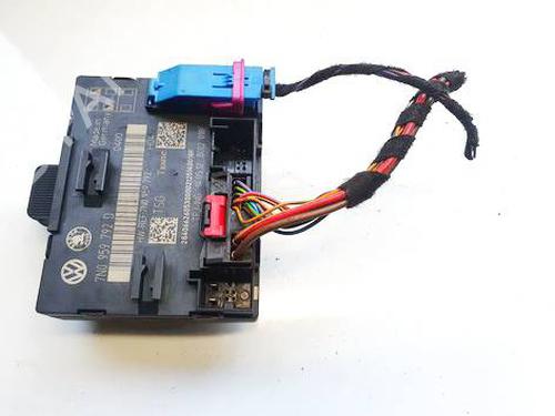 Electronic module SKODA YETI (5L) 2.0 TDI | BP35031215M83 - Image 2