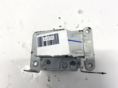 sttte-nissan-primera-hatchback-p12-2002-32589705 main image