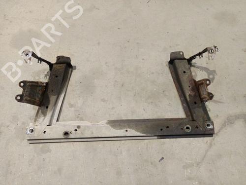 Used Front bumper reinforcement Front bumper reinforcement 34756775 34756775