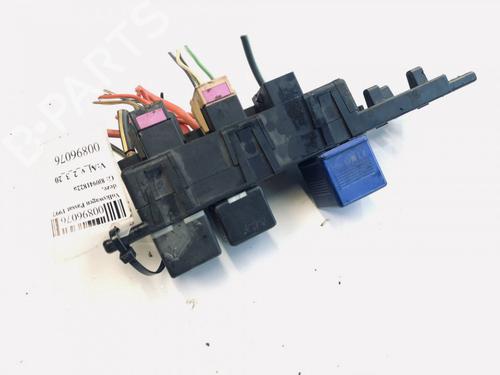 Fuse box VW PASSAT B5 Variant (3B5) 1.9 TDI | BP33529696E1 - Image 3