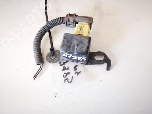 electronic-module-toyota-corolla-saloon-_e12_-2000-2001-2002-2003-2004-2005-2006-2007-2008-32905872 main image