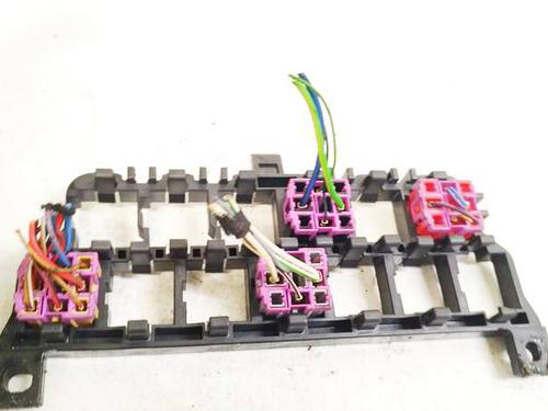 Fuse box AUDI A4 B5 (8D2) 1.9 TDI | BP32542950E1