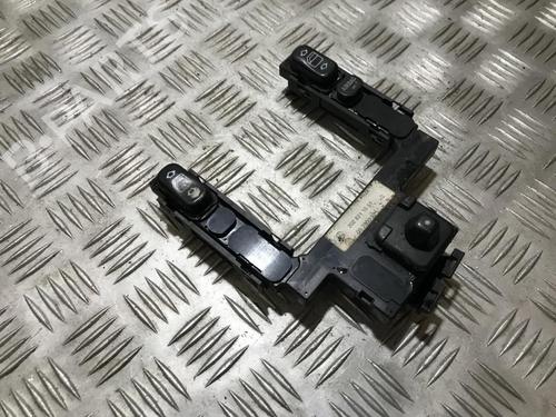 Used Switch Switch MERCEDES-BENZ C-CLASS (W202) C 220 CDI (202.133) (125 hp) 33497568 33497568
