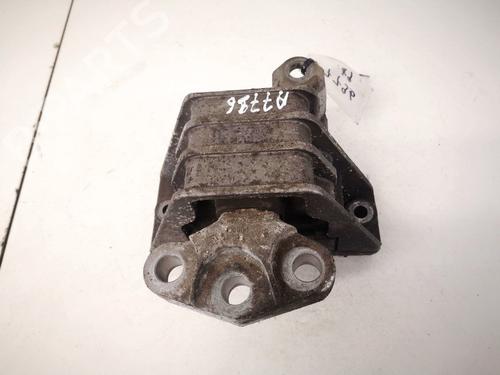 Used Engine mount Engine mount OPEL VECTRA C (Z02) 1.9 CDTI (F69) (150 hp) 32901961 32901961