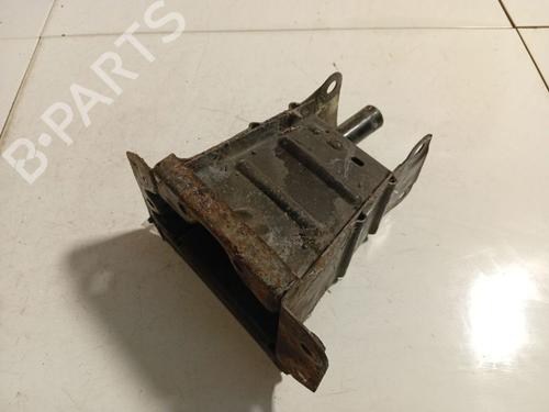 Used Front bumper bracket Front bumper bracket 36826359 36826359