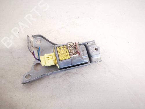 Used Electronic module Electronic module TOYOTA YARIS VERSO (_P2_) 1.3 (NCP20_, NCP22_, NCP20R, NCP22R) (84 hp) 32939054 32939054