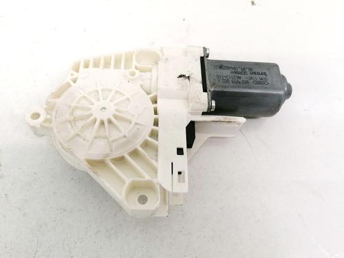 Used Right front window motor Right front window motor AUDI A1 (8X1, 8XK) 1.6 TDI (105 hp) 35431739 35431739