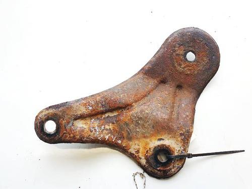 Used Engine mount Engine mount KIA SPORTAGE II (JE_, KM_) 2.0 16V 4WD (141 hp) 33971917 33971917