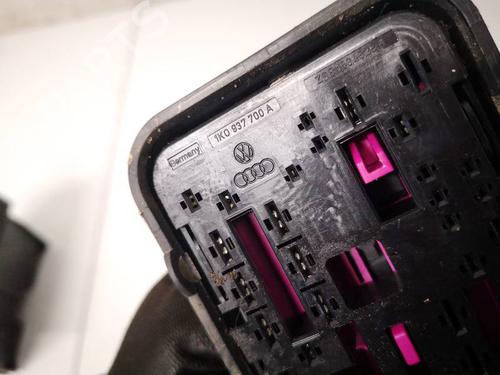 Fuse box VW GOLF PLUS V (5M1, 521) 1.9 TDI | BP33861936E1 - Image 3