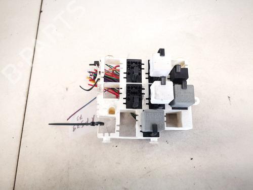 Used Fuse box Fuse box SAAB 9-5 (YS3E) 2.0 t (150 hp) 32900436 32900436