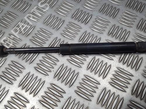 tailgate-lift-support-seat-toledo-ii-1m2-1998-1999-2000-2001-2002-2003-2004-2005-2006-35696426 main image