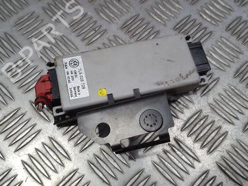 Used Electronic module Electronic module VW TOUAREG (7LA, 7L6, 7L7) 5.0 V10 TDI (313 hp) 33503561 33503561