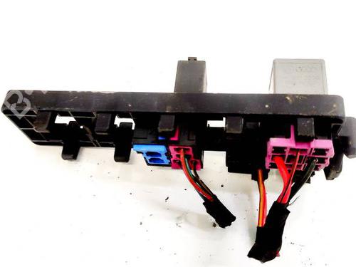 Fuse box VW PASSAT B6 (3C2) 2.0 TDI | BP32960261E1 - Image 2