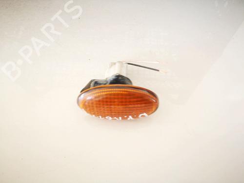 Højre side indikator Højre side indikator SUBARU FORESTER (SF_) 2.0 AWD (SF5) (125 hp) 35608040 35608040