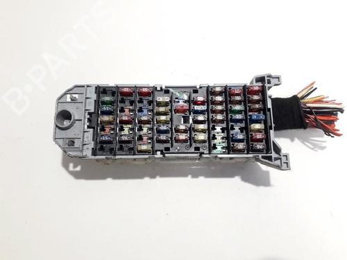 Used Fuse box Fuse box OPEL MERIVA A MPV (X03) 1.7 CDTI (E75) (100 hp) 33507042 33507042
