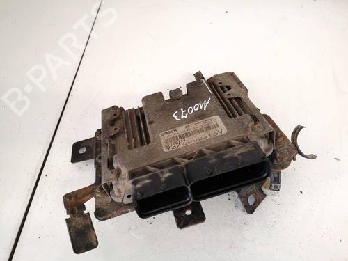 Used Engine control unit (ECU) Engine control unit (ECU) ALFA ROMEO 147 (937_) 1.9 JTD 16V (937.AXG1B, 937.BXG1B) (140 hp) 32601958 32601958