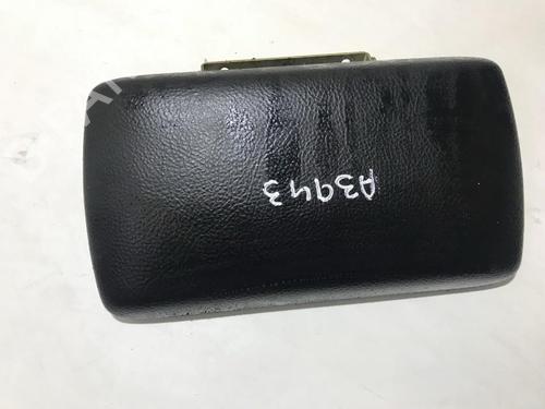 armrest-center-console-lexus-is-i-_e1_-1999-2000-2001-2002-2003-2004-2005-35707006 main image