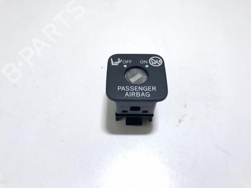 Used Switch Switch TOYOTA AVENSIS Saloon (_T27_) 2.0 D-4D (ADT270_, ADT270R) (126 hp) 33501398 33501398