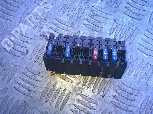Used Fuse box Fuse box MERCEDES-BENZ E-CLASS (W210) E 320 CDI (210.026) (197 hp) 33531340 33531340
