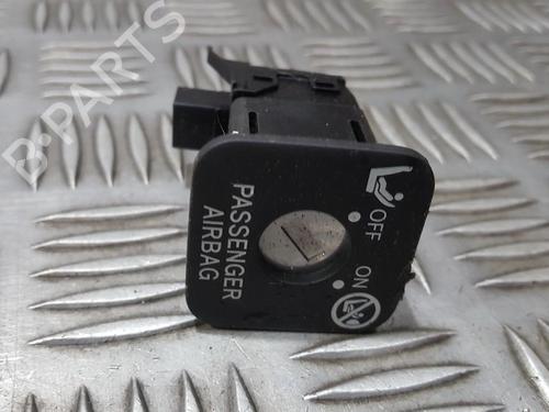 switch-toyota-auris-_e15_-2006-2007-2008-2009-2010-2011-2012-2013-33497485 main image