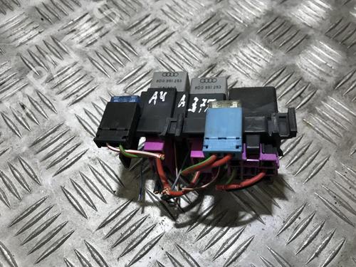 Used Fuse box Fuse box AUDI A4 B5 (8D2) 1.9 TDI (90 hp) 33498125 33498125