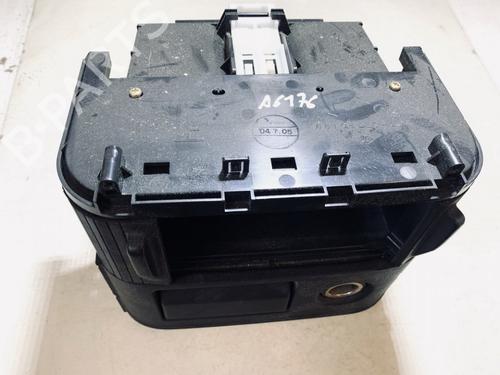 Used Glove box Glove box NISSAN X-TRAIL I (T30) 2.2 dCi (136 hp) 35615248 35615248
