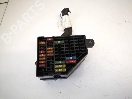 Used Fuse box Fuse box VW PASSAT B6 (3C2) 2.0 TDI (170 hp) 32587111 32587111