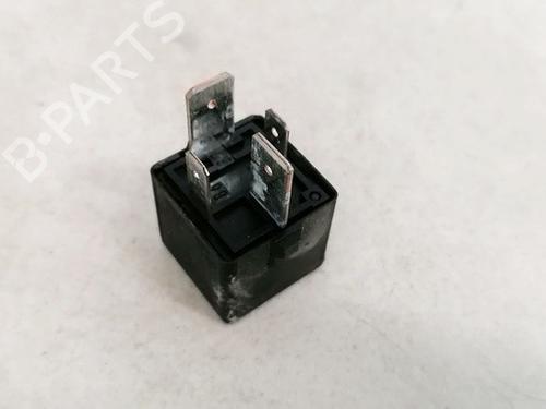 Electronic sensor VW GOLF PLUS V (5M1, 521) 1.9 TDI | BP33083094M84 - Image 2
