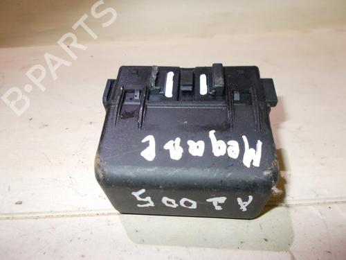 fuse-box-renault-scenic-ii-jm01_-2003-2004-2005-2006-2007-2008-2009-2010-33507440 main image