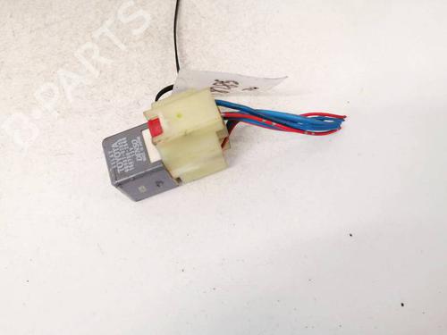 Used Electronic sensor Electronic sensor TOYOTA PREVIA II (_R3_) 2.0 D-4D (CLR30_, CLR30R) (116 hp) 32917982 32917982