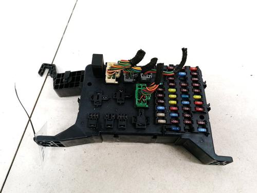 Used Fuse box Fuse box FORD MONDEO III (B5Y) 2.0 TDCi (130 hp) 33079018 33079018