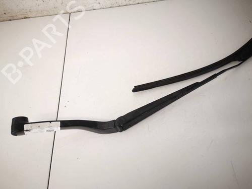 Used Front windshield wiper arm Front windshield wiper arm 32969633 32969633
