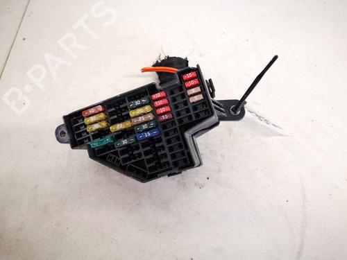 fuse-box-vw-golf-v-1k1-2003-2004-2005-2006-2007-2008-2009-2010-32932435 main image