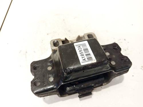 Used Engine mount Engine mount SKODA OCTAVIA II (1Z3) 1.8 TSI (160 hp) 32563575 32563575