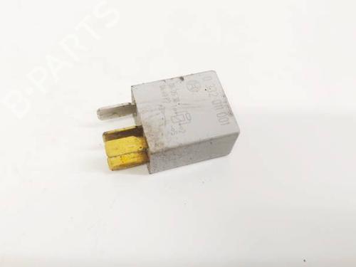 Used Electronic sensor Electronic sensor TOYOTA COROLLA Verso (ZER_, ZZE12_, R1_) 2.2 D-4D (AUR10_, AUR10R) (136 hp) 32590504 32590504